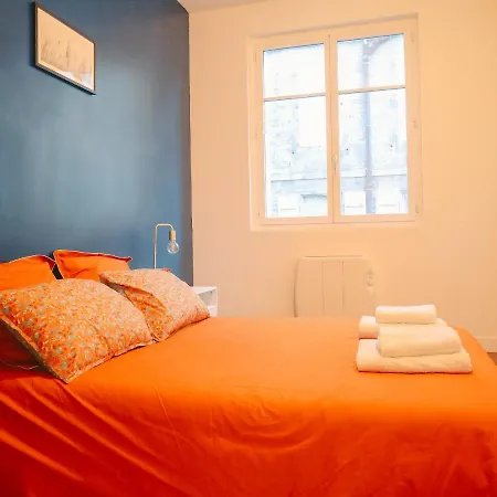 Balcon Du Champ De Mars - #parking #air Conditioner #clim *